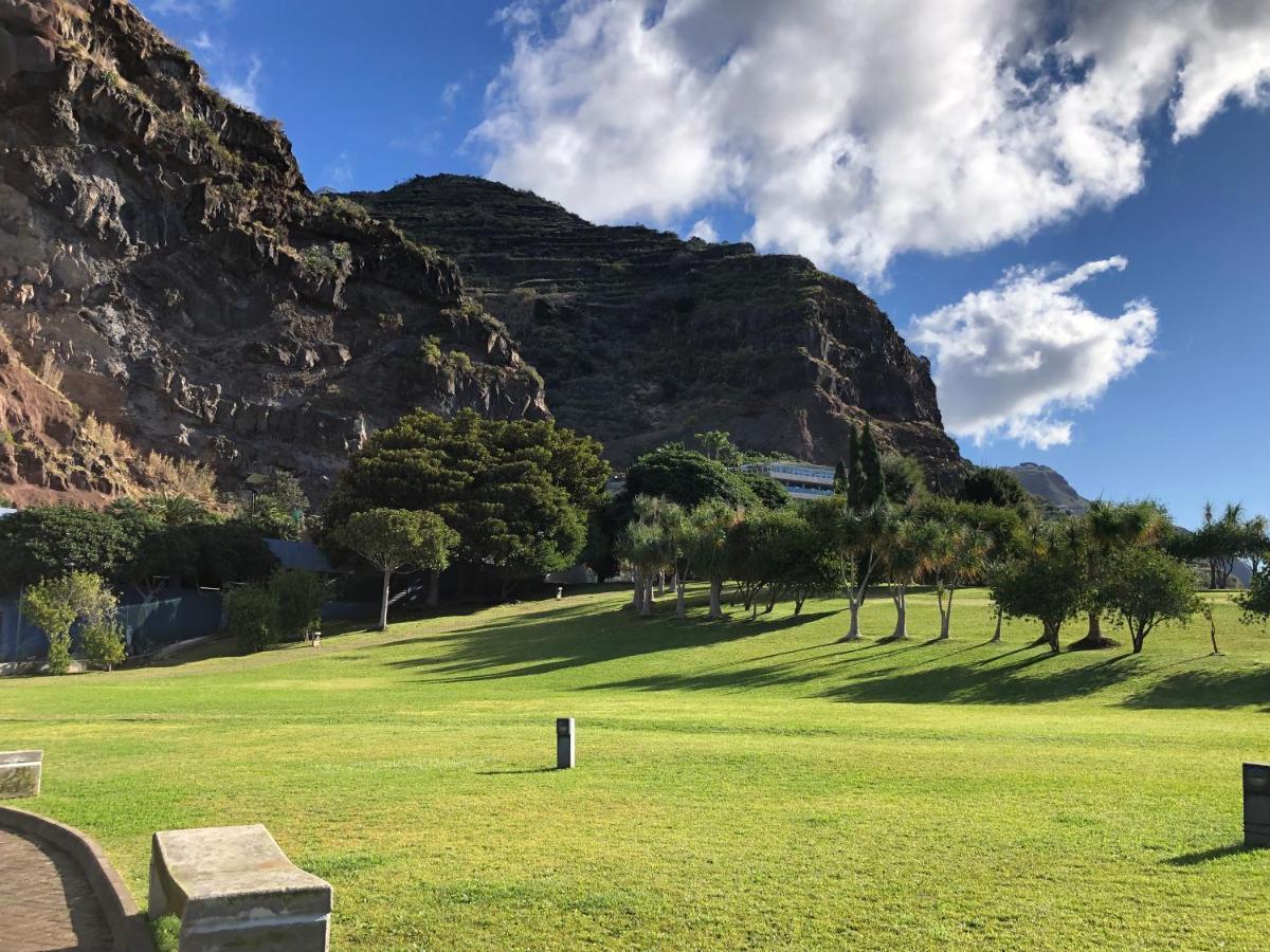 Calheta Ocean View Apartments 1 - Air Condition Estreito Da Calheta エクステリア 写真
